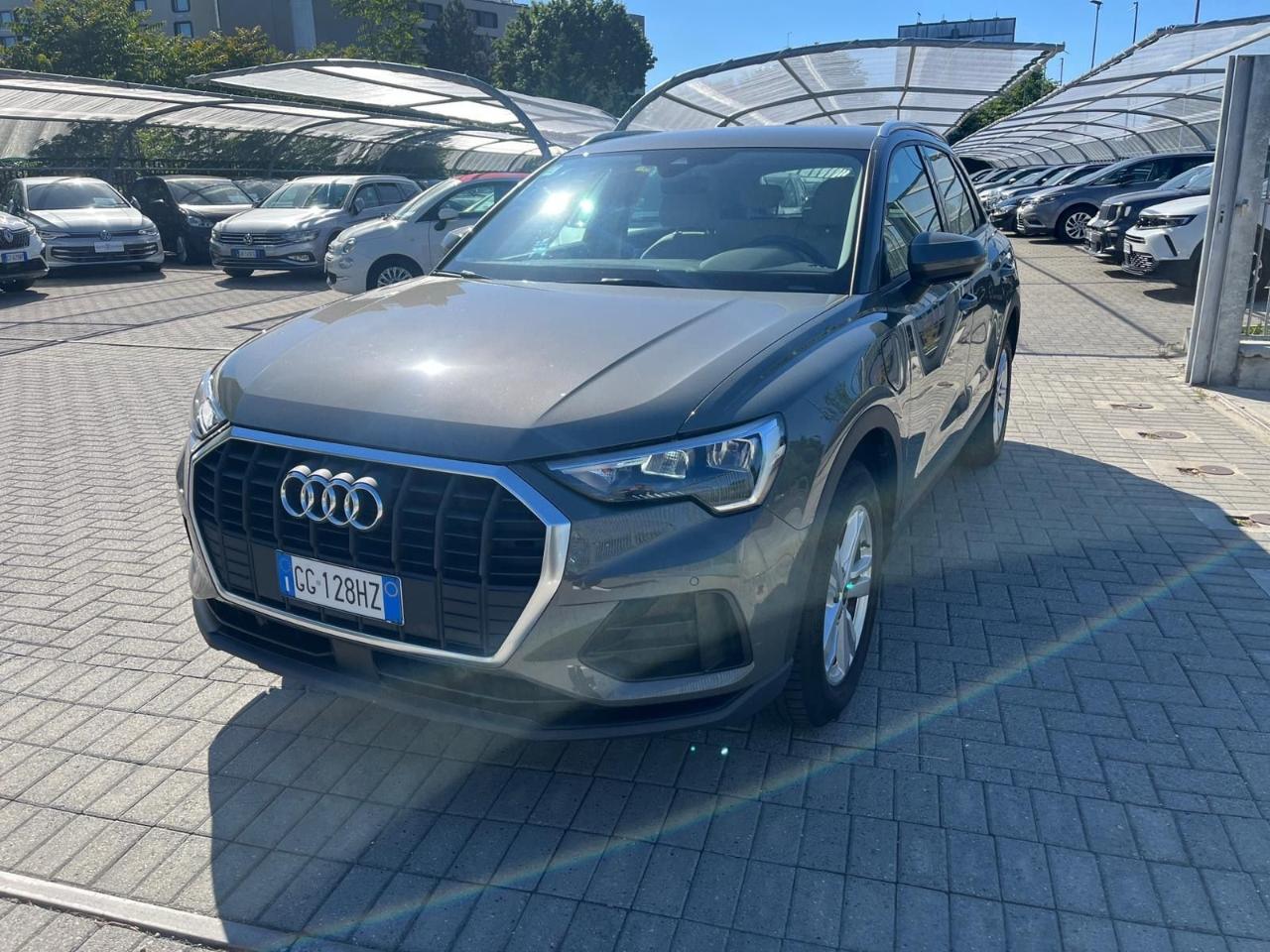 Audi Audi Q3 Q3 45 1.4 tfsi e business s-tronic