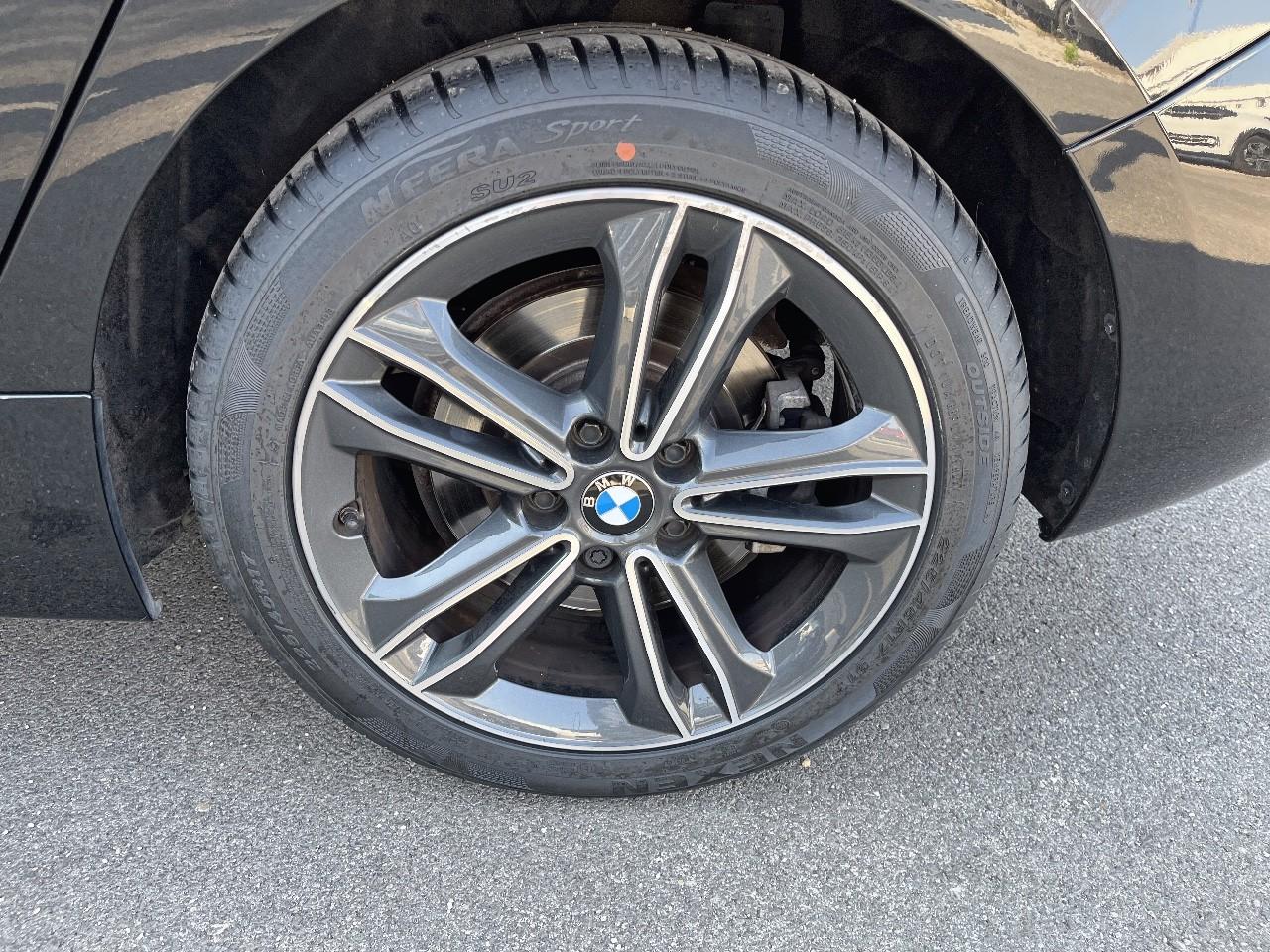 BMW Bmw Serie 1 usata, con 5,1 display multifunzionale pannello strumenti 1 e 13,0, 8,8 display multifunzionale touch screen, plancia 1, rotella e 22,4