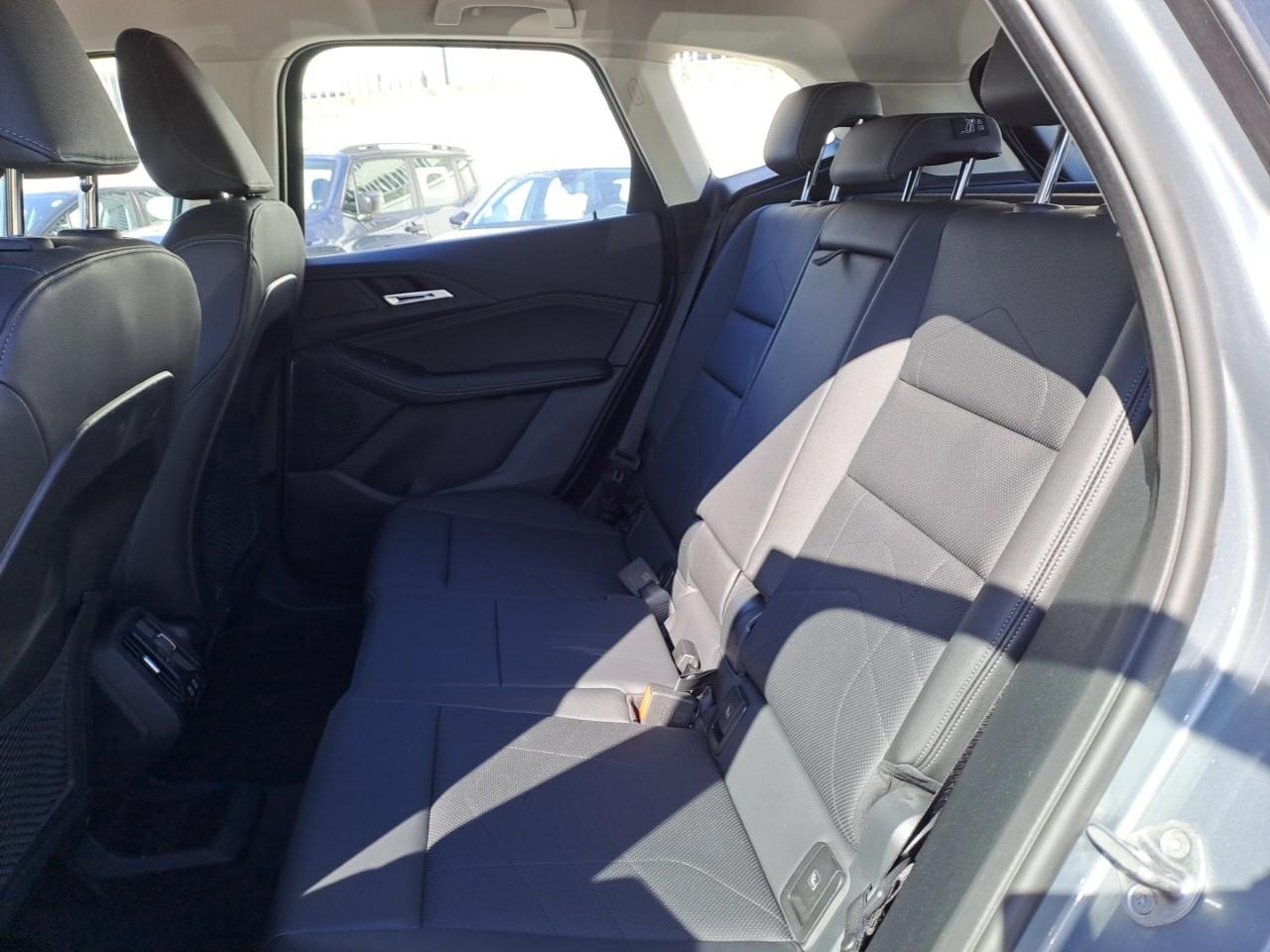 BMW Bmw Serie 2 usata, con 2 poggiatesta sedili ant. , con reg. in altezza, 3 poggiatesta sedili post. , con reg. in altezza