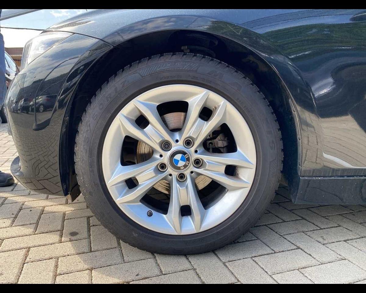 BMW Bmw Serie 3 usata, con bracciolo porta oggetti