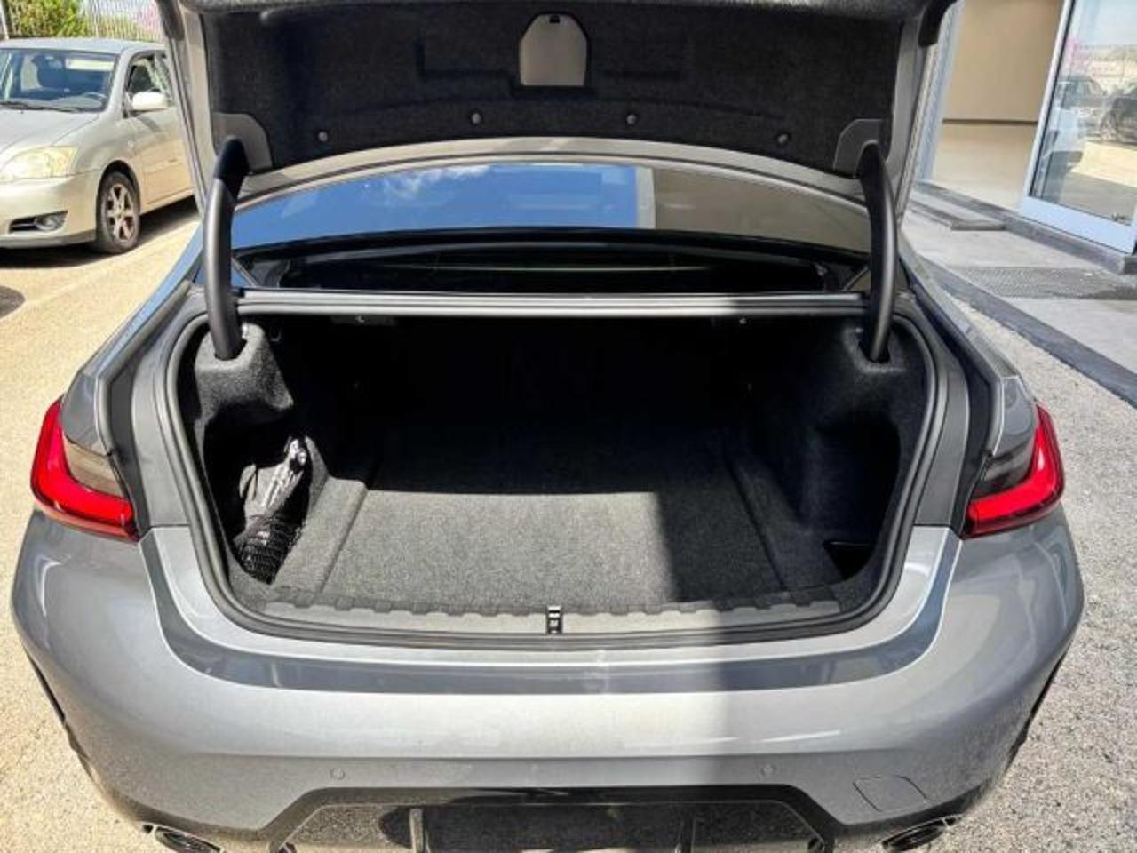 BMW Bmw Serie 3 usata, con fendinebbia