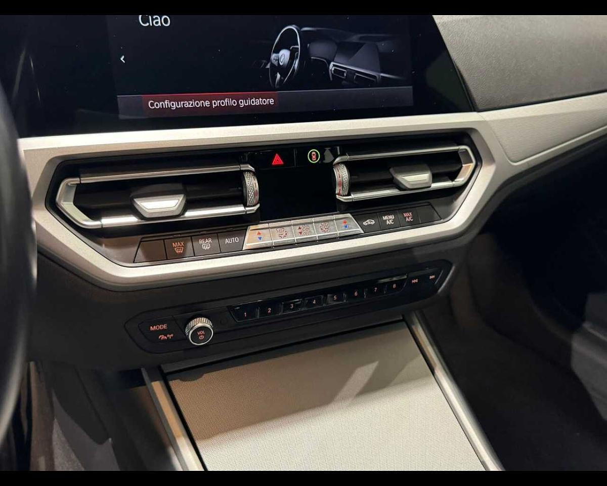 BMW Bmw Serie 3 usata, con 6x Airbag (fontali + laterali + testa)