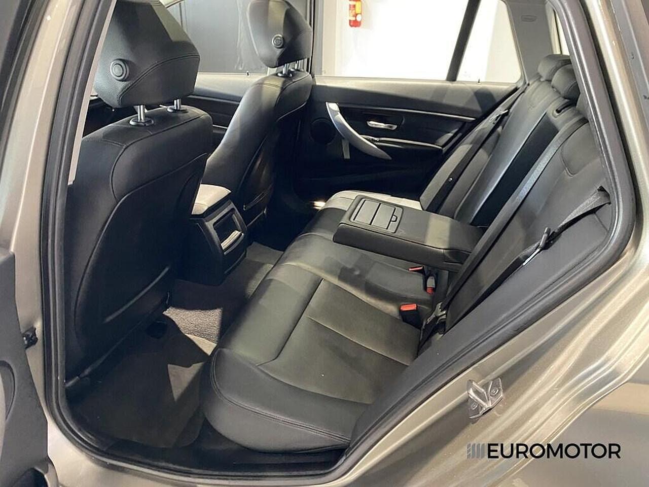 BMW Bmw Serie 3 usata, con bracciolo porta oggetti