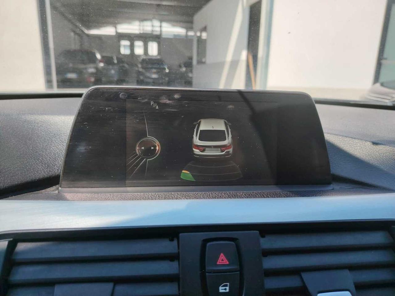 BMW Bmw Serie 4 usata, con battitacco anteriori con scritta "m"