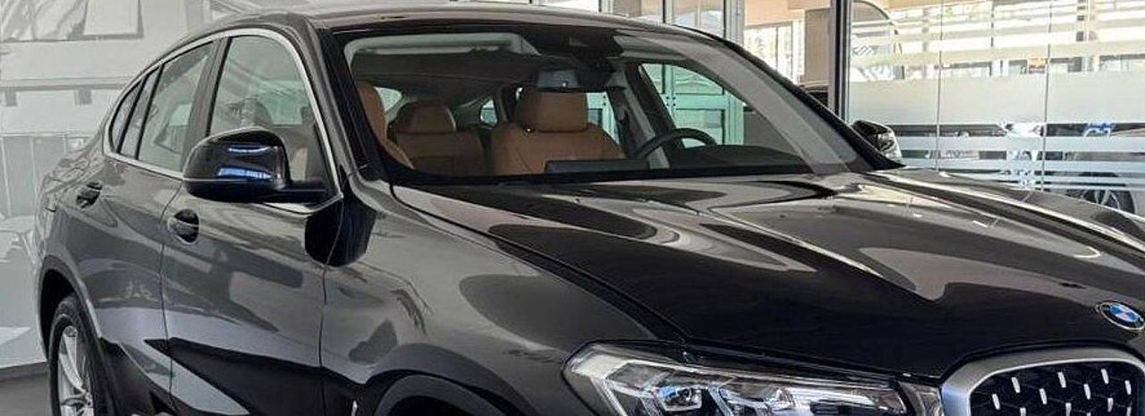 BMW Bmw X4 usata, con bracciolo porta oggetti