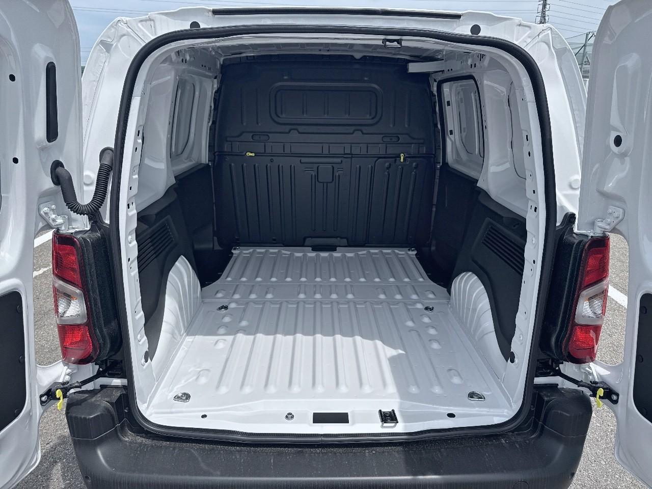 Citroën Citroën Berlingo usata, con comando luci con sensore di oscurità e abbaglianti automatici manuale