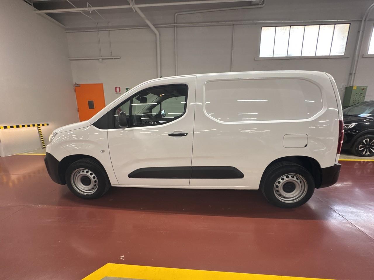 Citroën Citroën Berlingo usata, con conness.dispositivi est.intrattenimento include ingresso aux anteriore e include porta usb anteriore