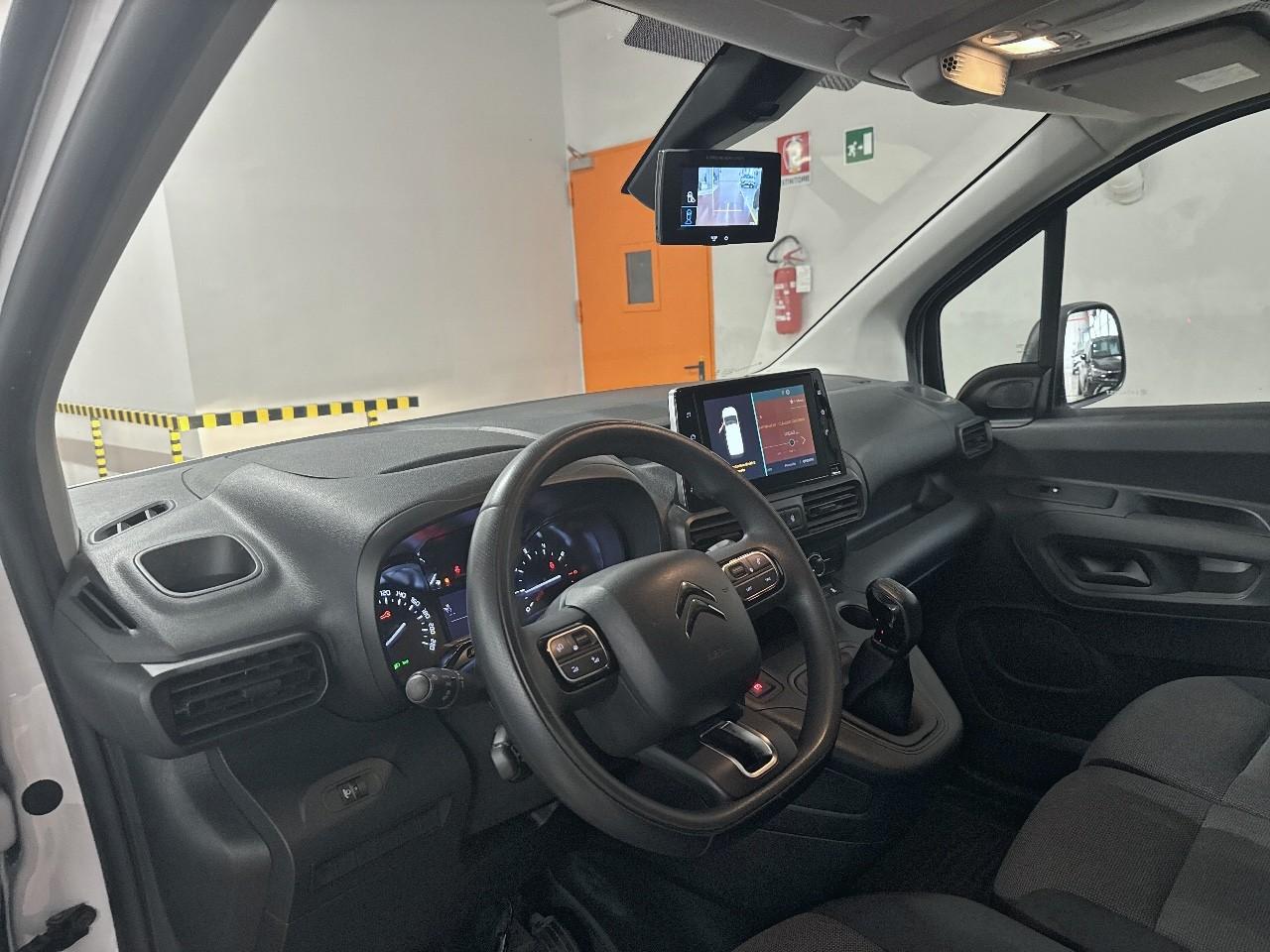 Citroën Citroën Berlingo usata, con dispositivi di fissaggio carico con ganci