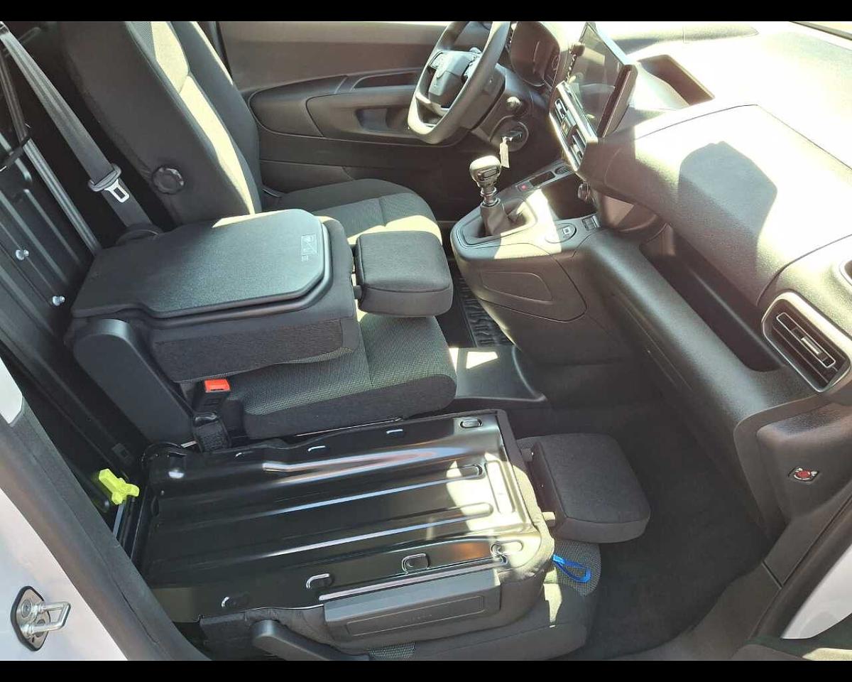 Citroën Citroën Berlingo usata, con ABS + AFU + ESC + ASR; ESC + Hill Assist