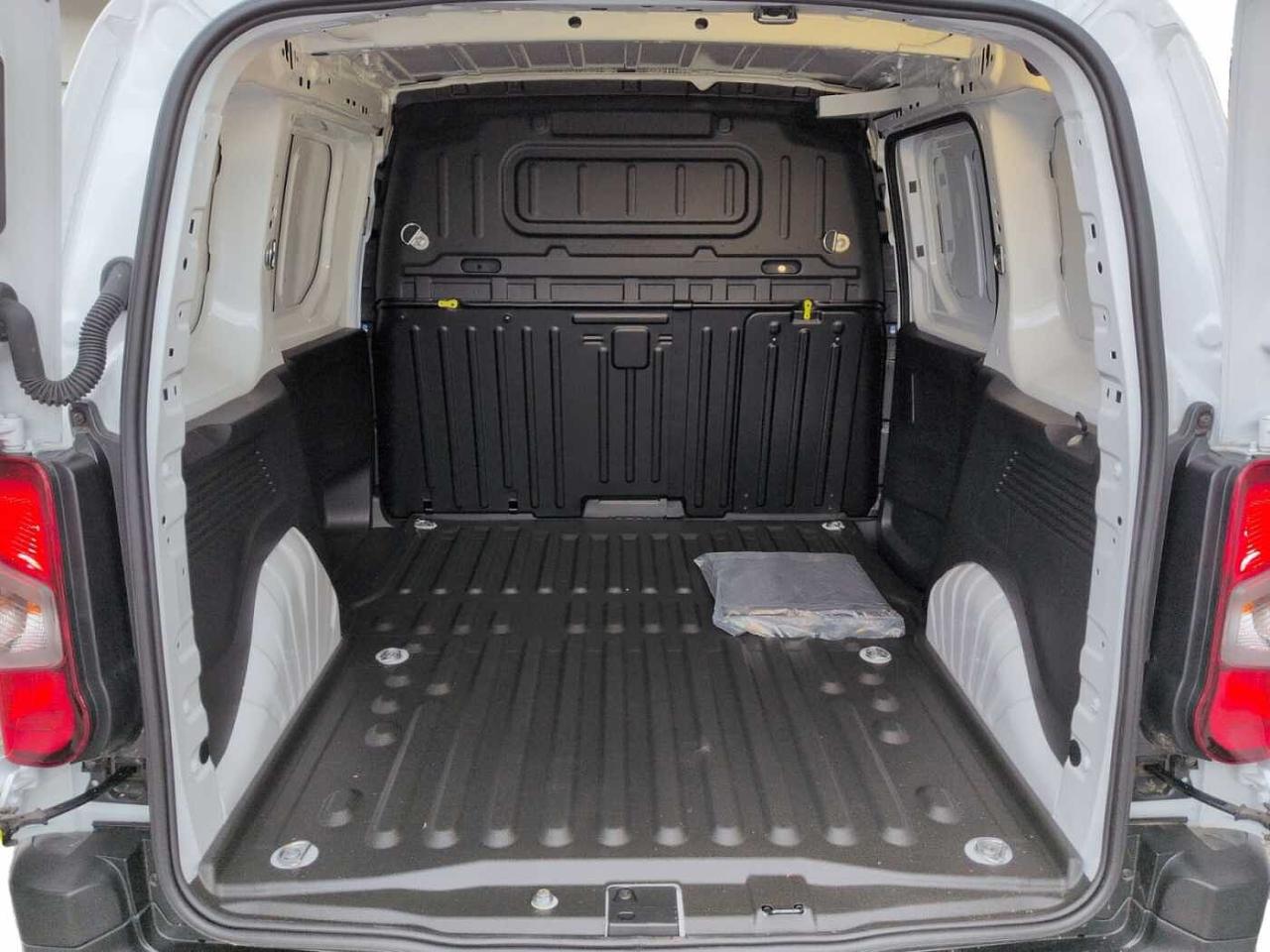 Citroën Citroën Berlingo usata, con comandi al volante (sul piantone)