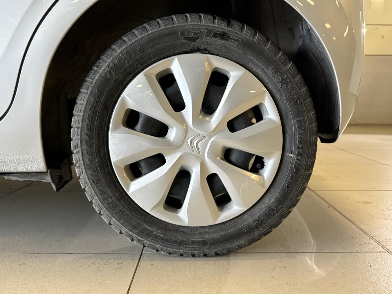 Citroën Citroën C1 usata, con 2 poggiatesta sedili ant., 2 poggiatesta sedili post. , con reg. in altezza