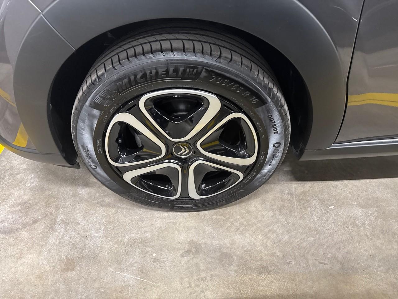 Citroën Citroën C3 usata, con 6 altoparlanti