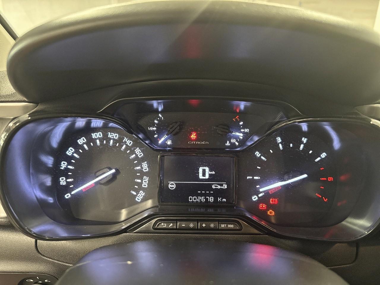 Citroën Citroën C3 usata, con 7,00 display multifunzionale touch screen, plancia centrale 1, 17,8, fisso, controllo con rullo e no