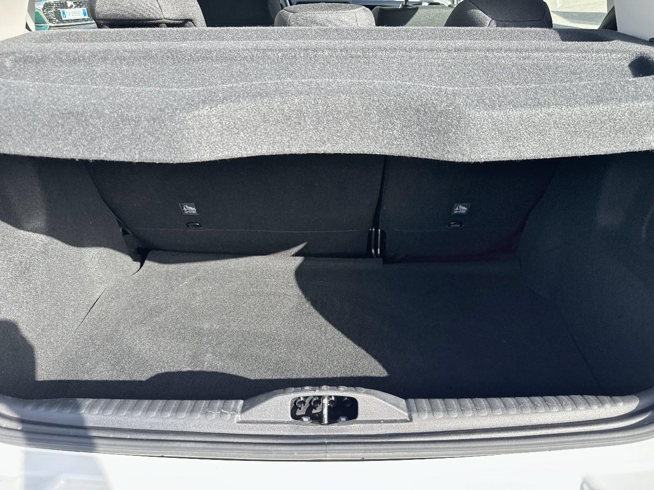 Citroën Citroën C3 usata, con comandi audio al volante