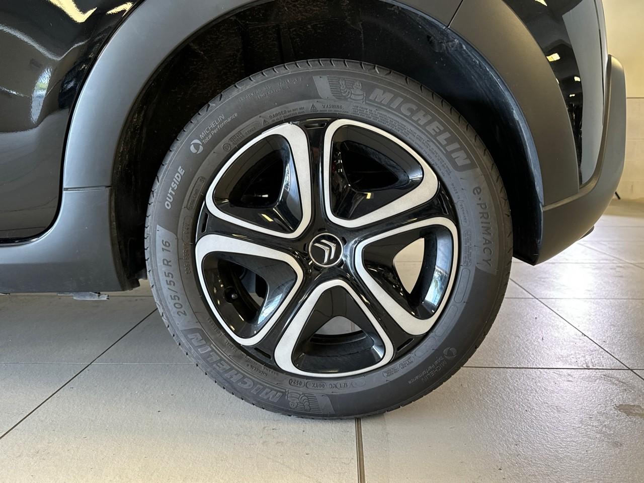 Citroën Citroën C3 usata, con 6 altoparlanti