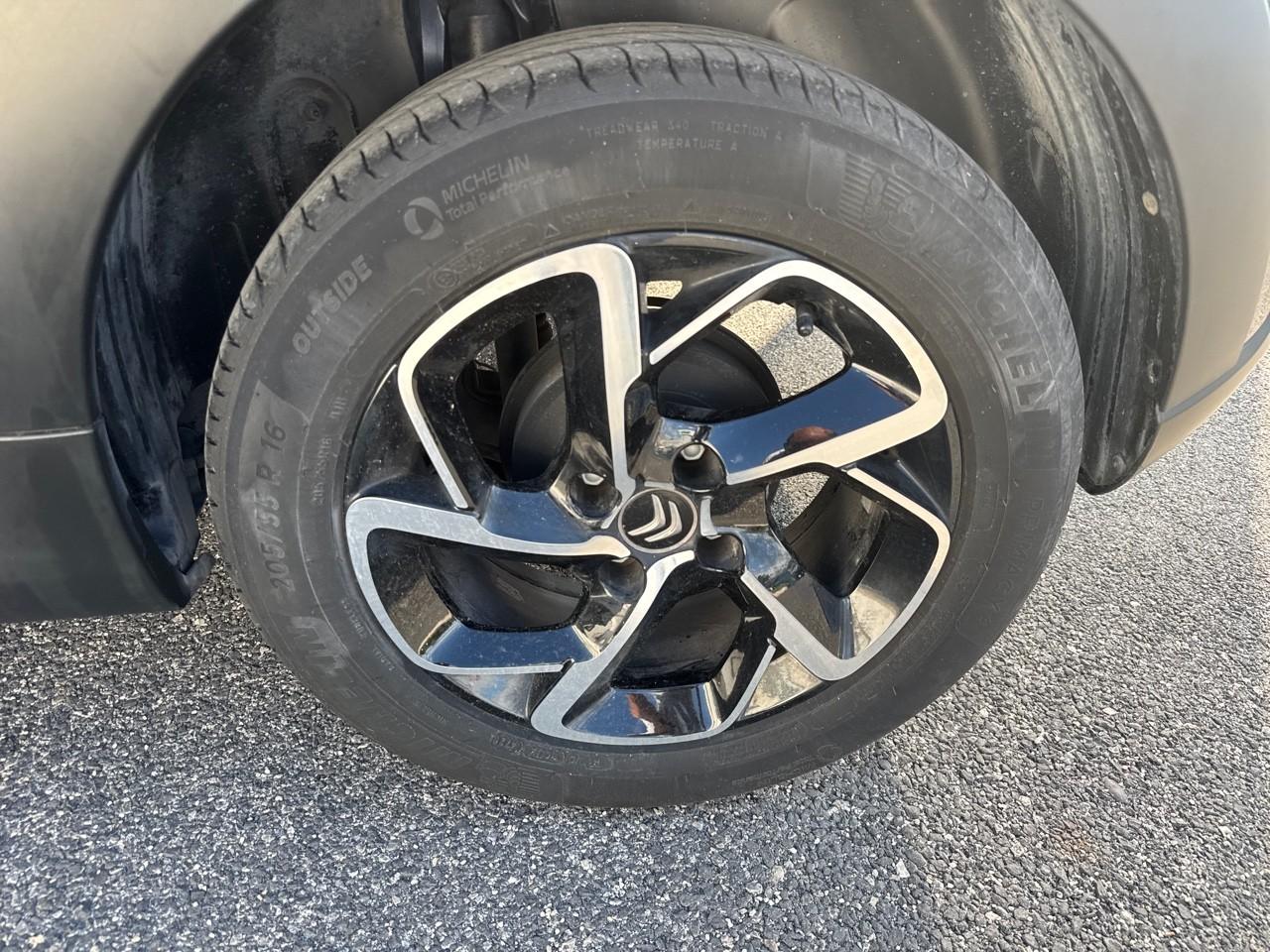 Citroën Citroën C3 usata, con 6 altoparlanti