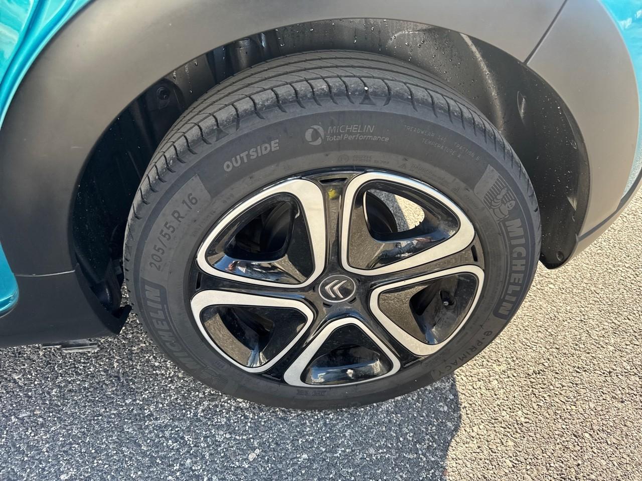 Citroën Citroën C3 usata, con 6 altoparlanti
