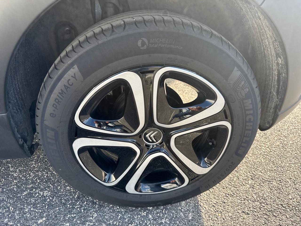 Citroën Citroën C3 usata, con 6 altoparlanti