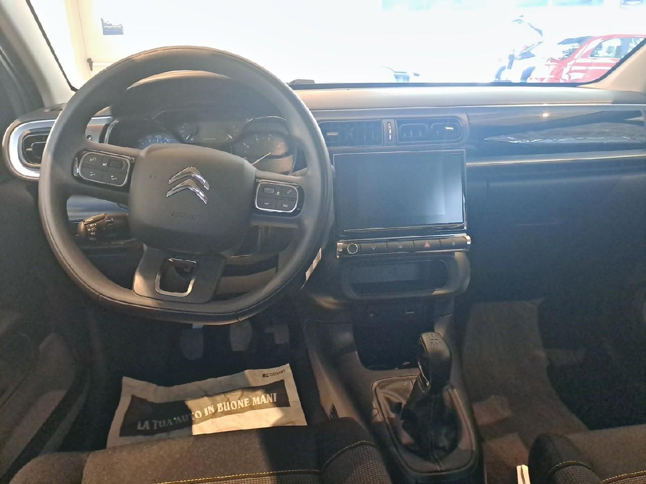 Citroën Citroën C3 usata, con Conness.dispositivi est.intrattenimento include porta USB anteriore, 1, 0 e 0
