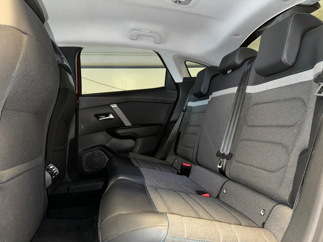 Citroën Citroën C4 usata, con 5,0 display multifunzionale pannello strumenti 1 e 12,7, 10,0 display multifunzionale touch screen, plancia 1 e 25,4