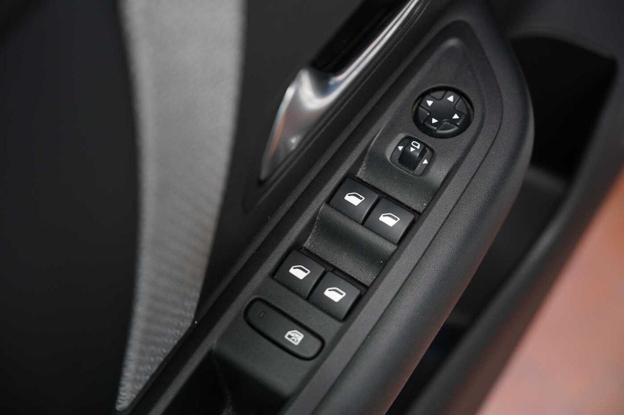 Citroën Citroën C4 usata, con citroën smart pad support