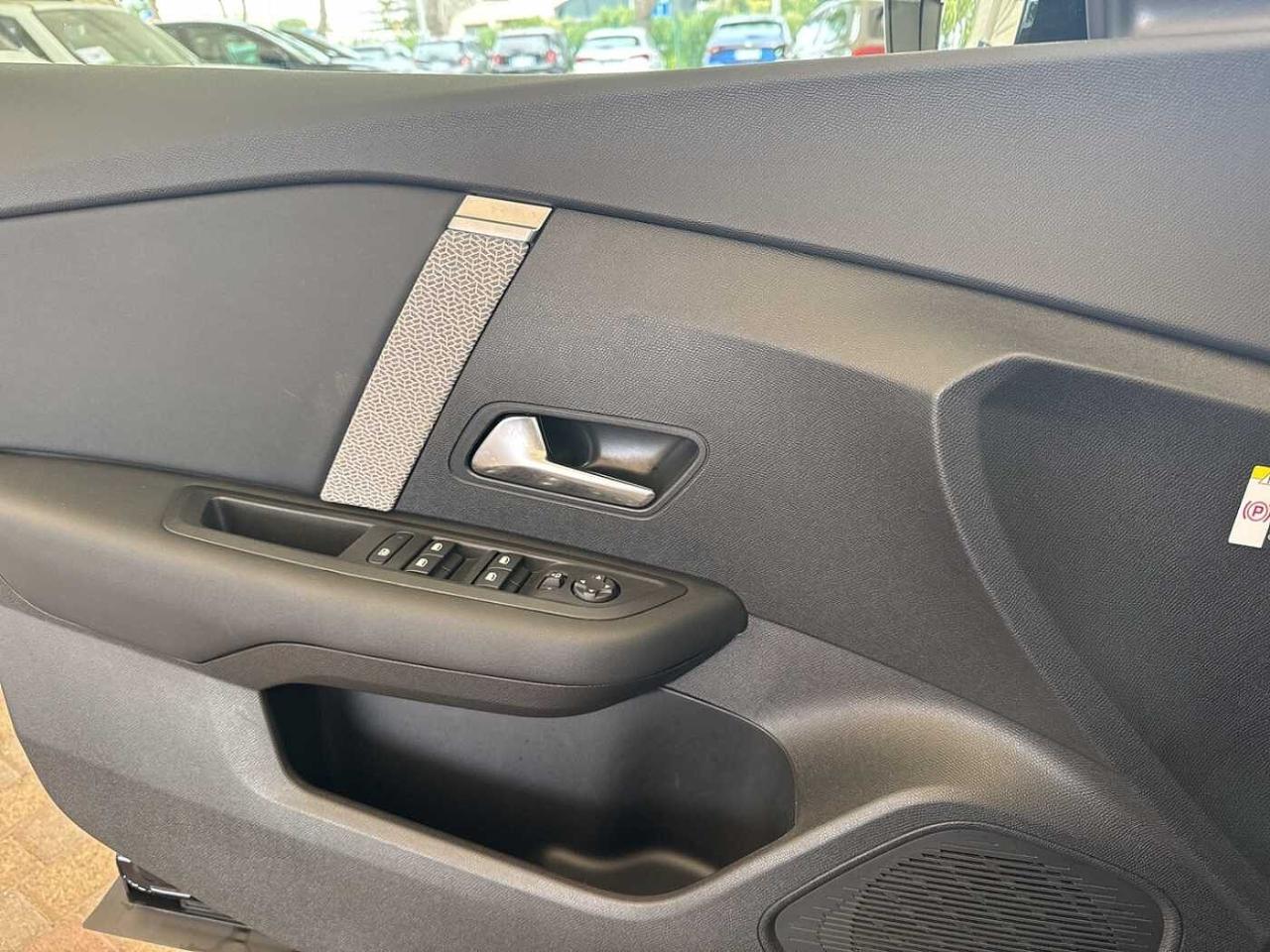 Citroën Citroën C4 usata, con bracciolo porta oggetti