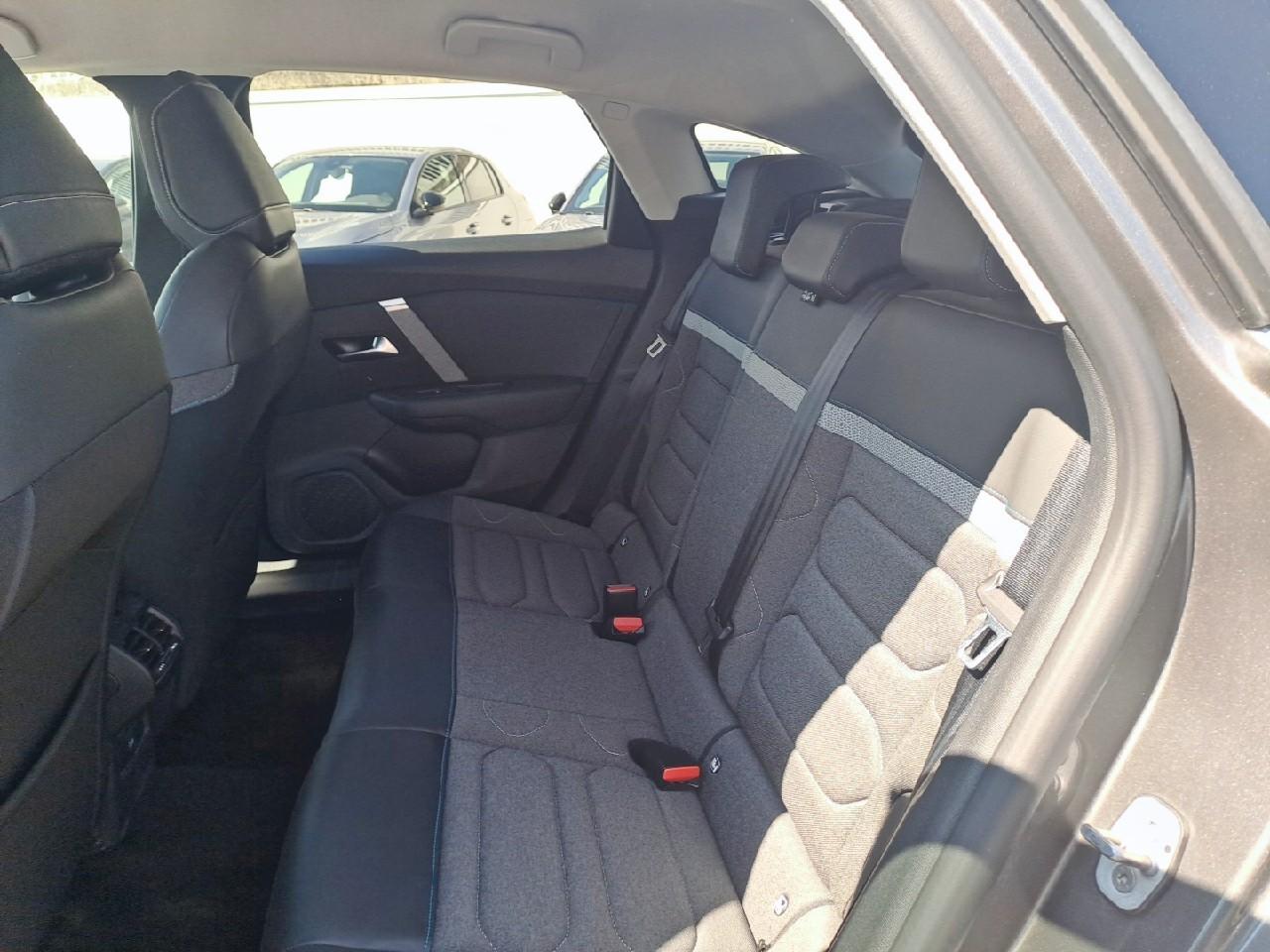 Citroën Citroën C4 usata, con 5,0 display multifunzionale pannello strumenti 1 e 12,7, 10,0 display multifunzionale touch screen, plancia 1 e 25,4