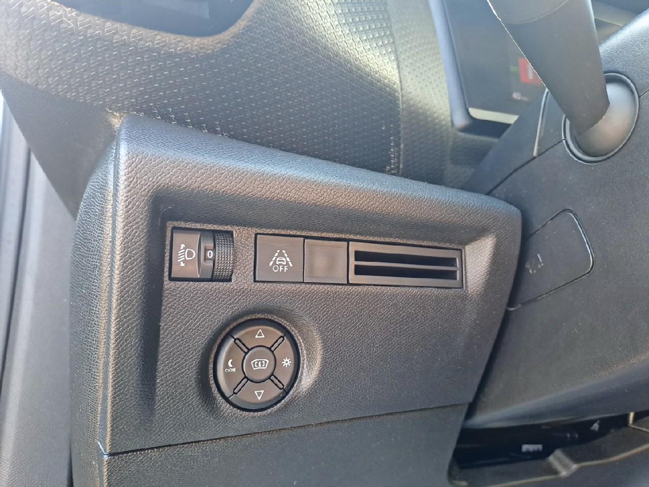 Citroën Citroën C4 usata, con attivazione vocale include sistema audio, include comandi telefono, include comandi sistema navigazione e include comandi climatizzatore