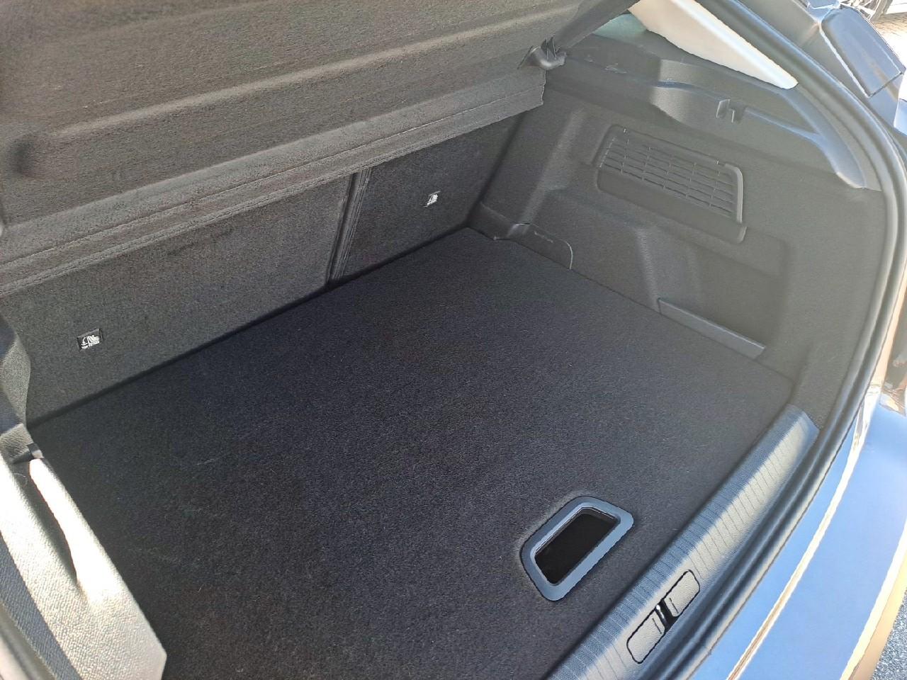 Citroën Citroën C4 usata, con cinture sicurezza post. conducente, cinture sicurezza post. passeggero, cinture sicurezza post. centrale a 3 punti