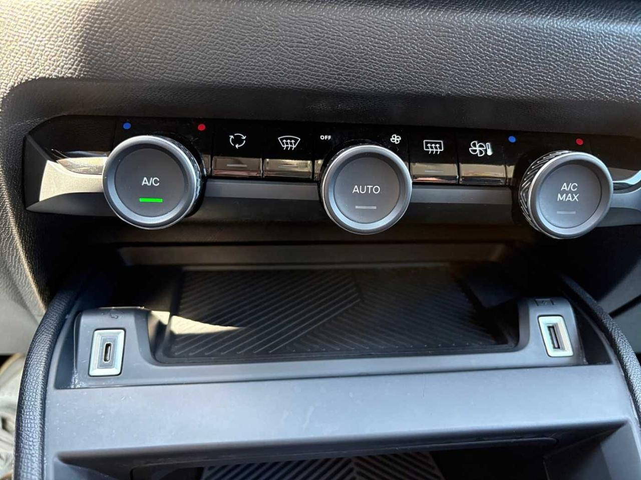 Citroën Citroën C4 usata, con bracciolo porta oggetti