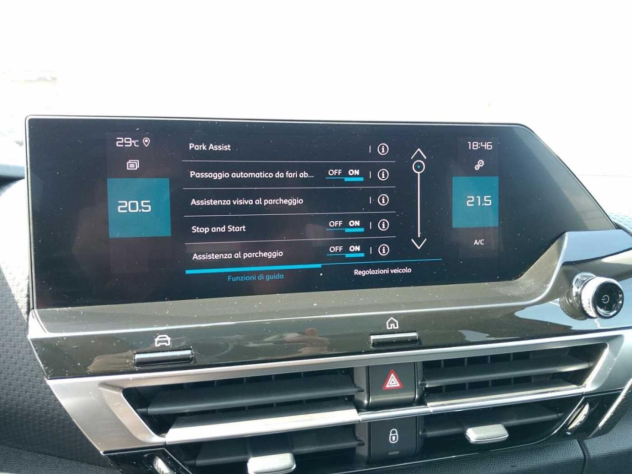 Citroën Citroën C4 usata, con alette parasole interne con luci a led