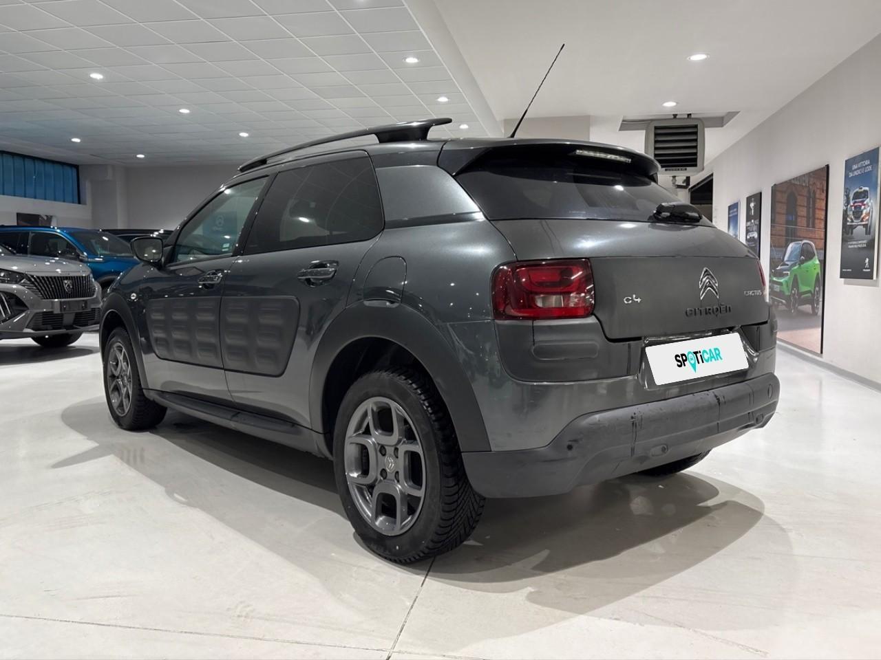 Citroën Citroën C4 Cactus usata, con cinture sicurezza post. conducente, cinture sicurezza post. passeggero, cinture sicurezza post. centrale a 3 punti
