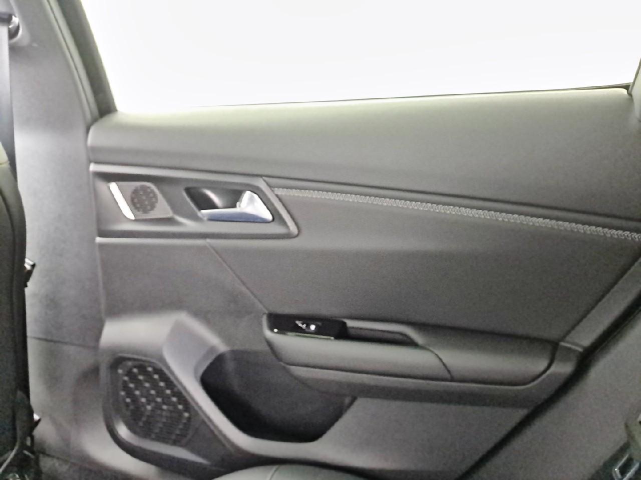 Citroën Citroën C5 usata, con 8 altoparlanti