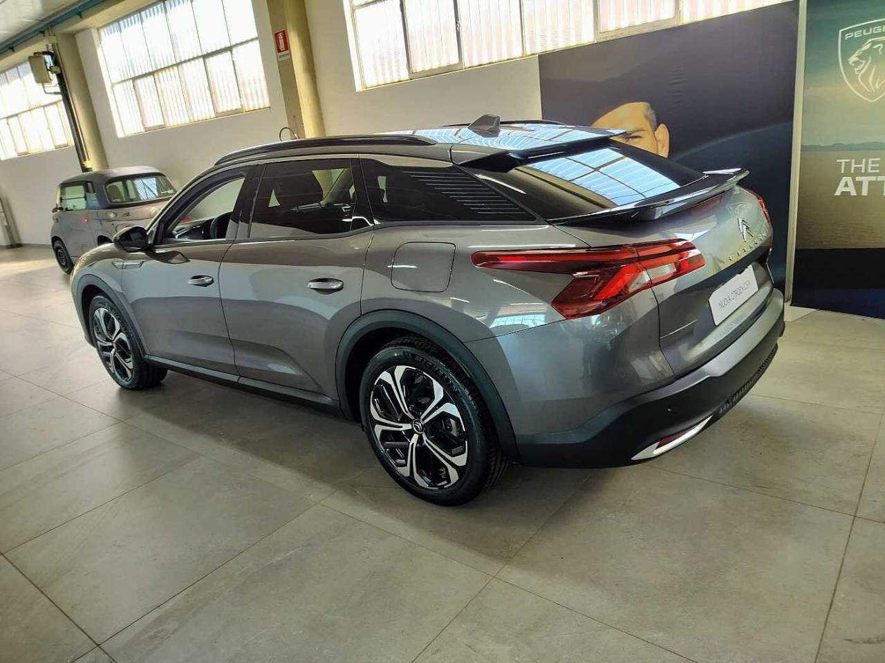 Citroën Citroën C5 usata, con bracciolo centrale posteriore con botola passaggio sci