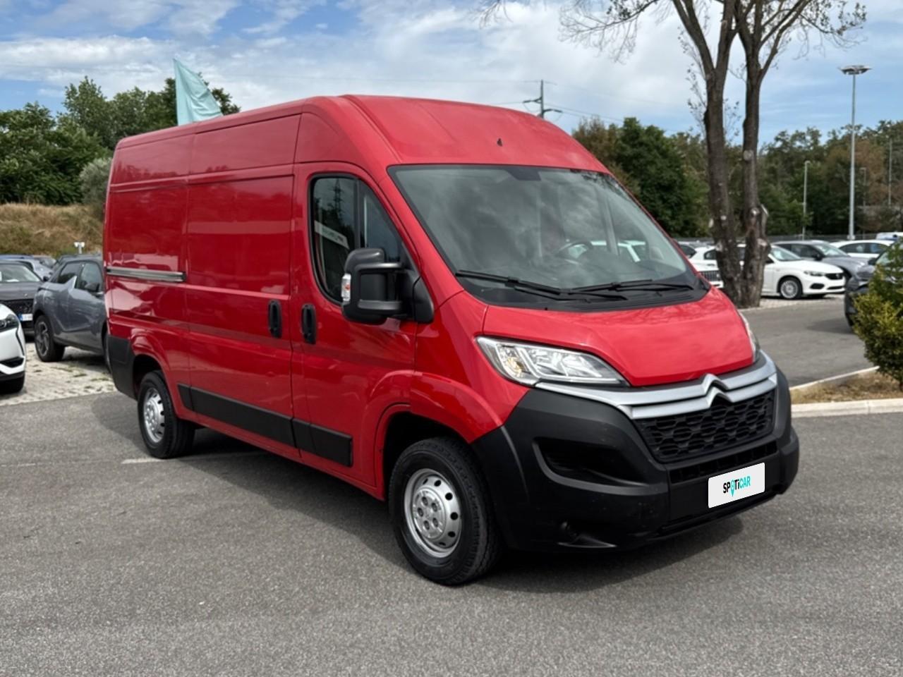 Citroën Citroën Jumper usata, con dimensioni vano di carico lunghezza (mm) 3.120, larghezza (mm) 1.870, larghezza tra i passaruota (mm) 1.422, altezza (mm) 1.932, altezza piano di carico (mm) 560 e volume l. 11.500
