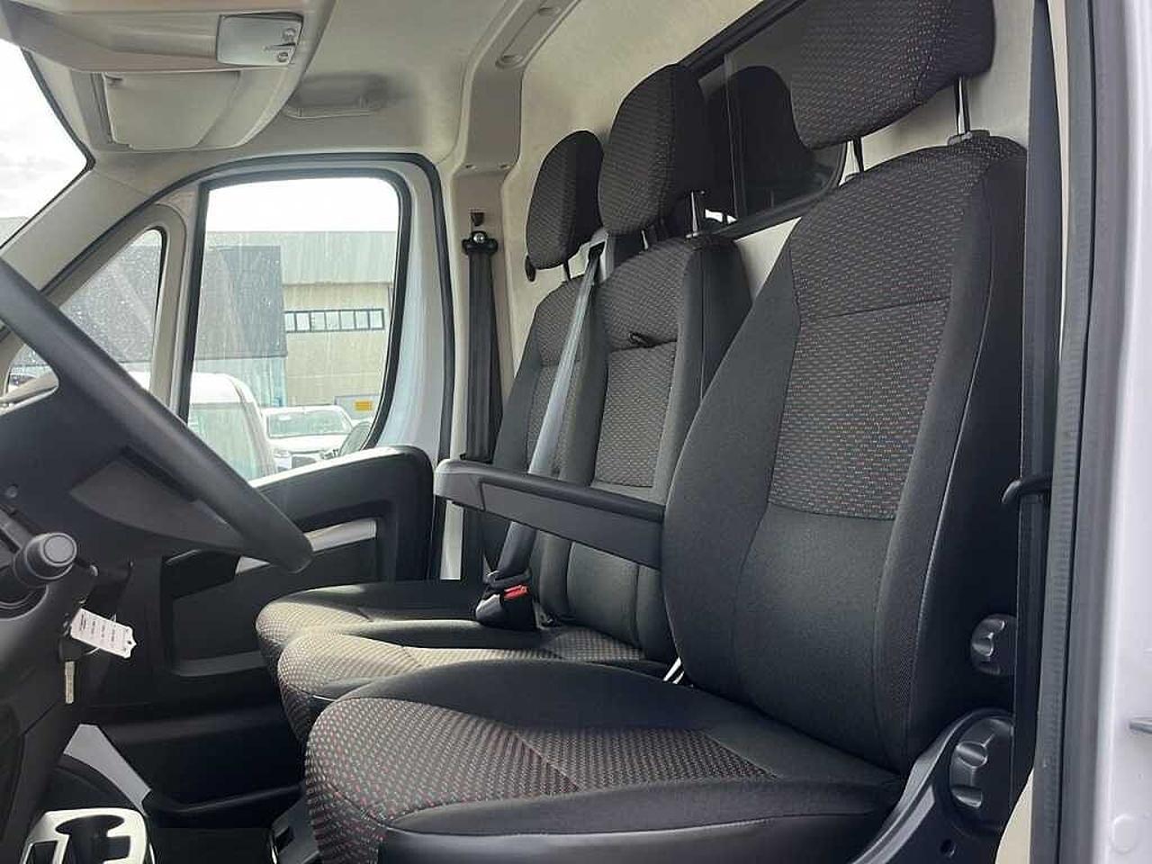 Citroën Citroën Jumper usata, con bracciolo porta oggetti