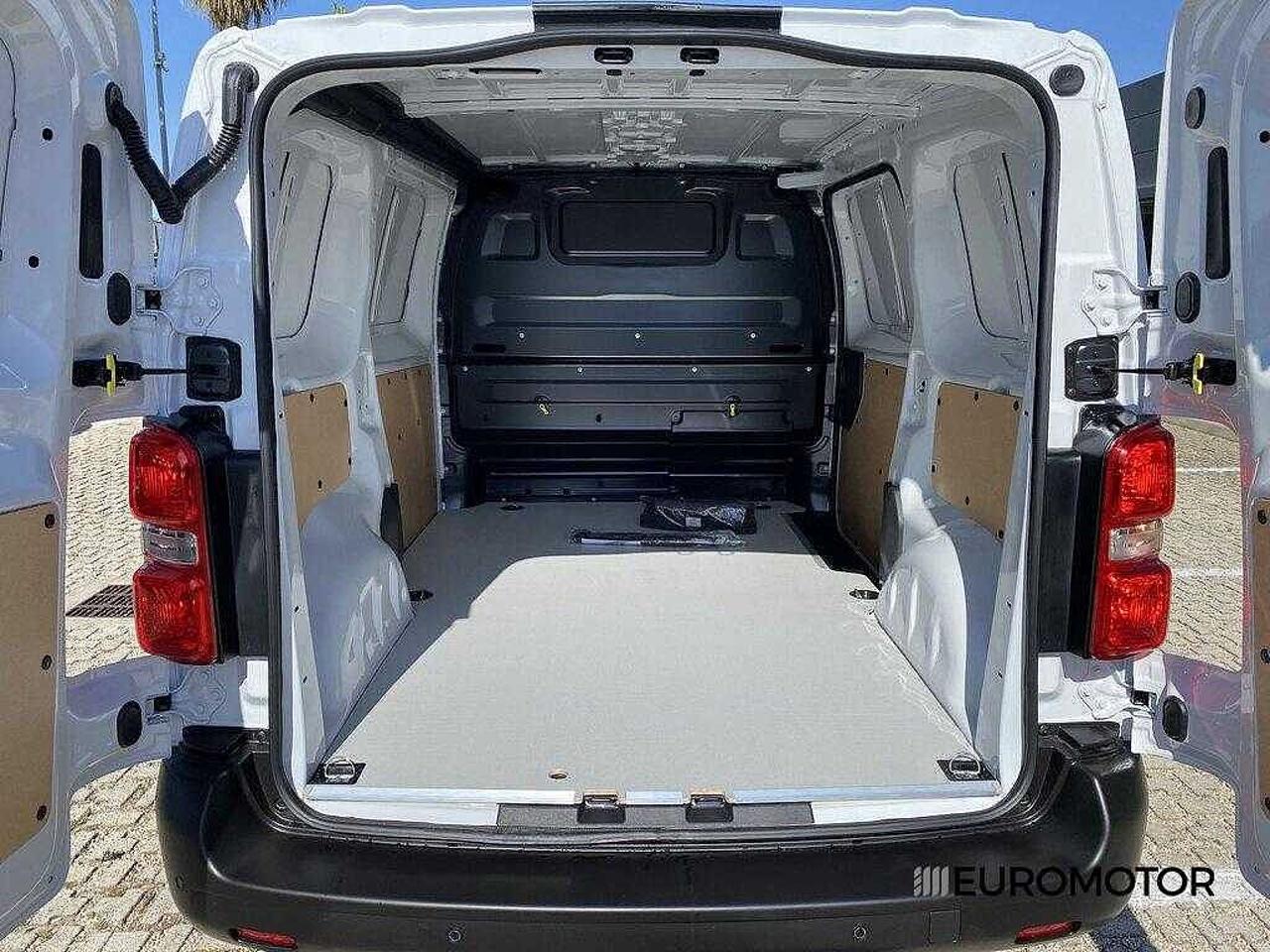 Citroën Citroën Jumpy usata, con bracciolo porta oggetti