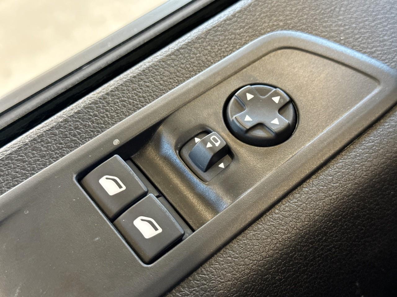 Citroën Citroën Jumpy usata, con cinture sicurezza ant. conducente con pretensionatori e reg. in altezza, cinture sicurezza ant. passeggero con pretensionatori e reg. in altezza, cinture sicurezza ant. centrale con pretensionatori