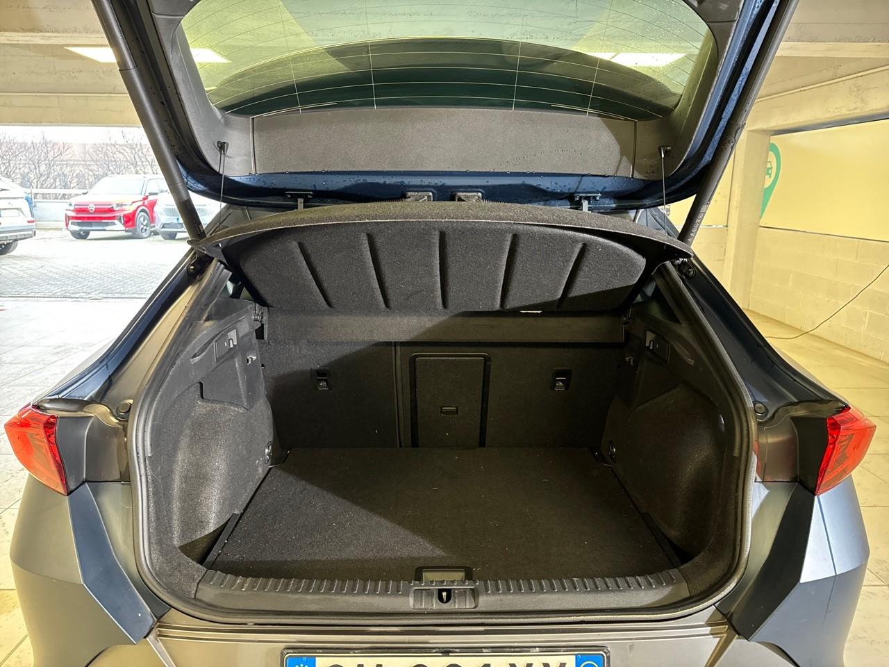 Cupra Cupra Formentor usata, con avviso superamento corsia attivazione sterzo