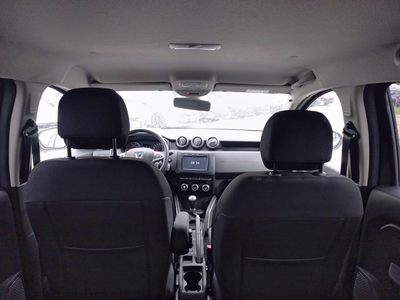 Dacia Dacia Duster usata, con computer con velocità media, consumo medio, consumo istantaneo e autonomia