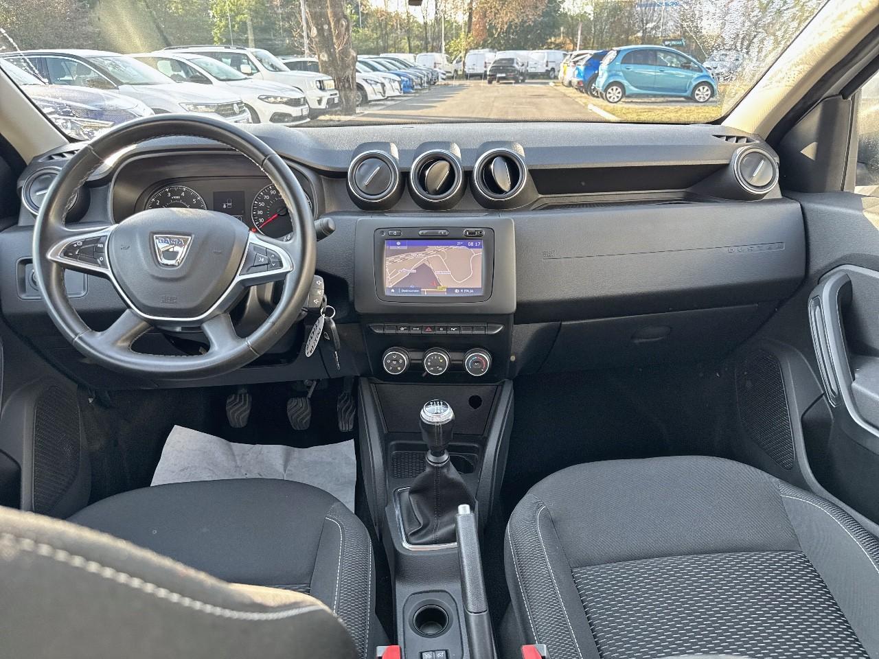 Dacia Dacia Duster usata, con copertura bagagli rigida