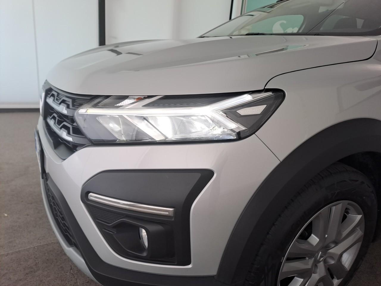 Dacia Dacia Jogger usata, con bracciolo anteriore