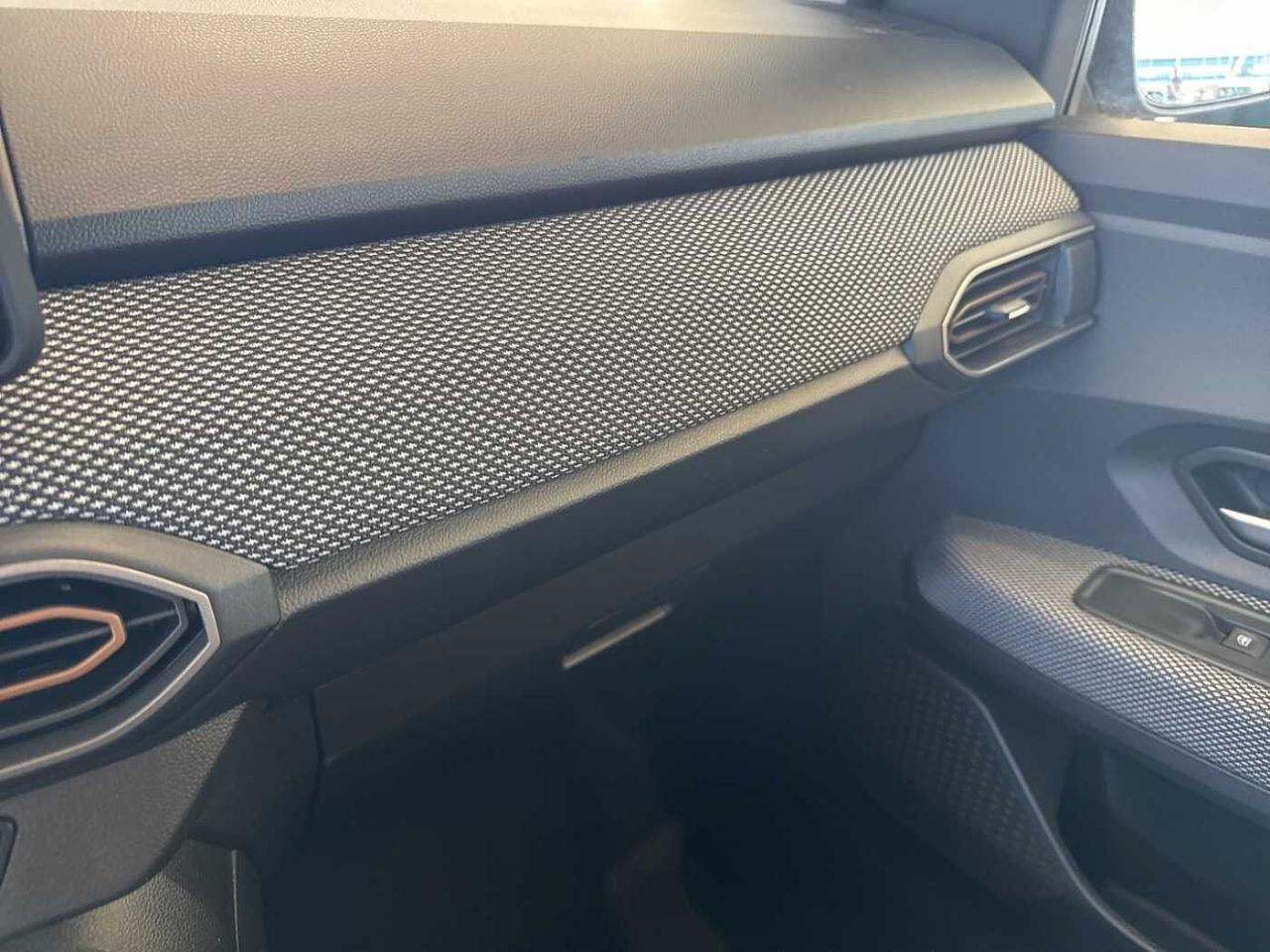 Dacia Dacia Sandero usata, con bracciolo porta oggetti