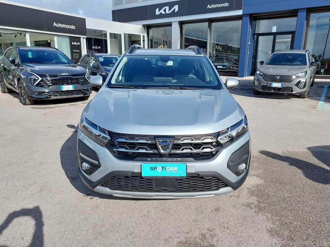 Dacia Dacia Sandero usata, con armonia interna "carbone scuro" con dettagli tessili