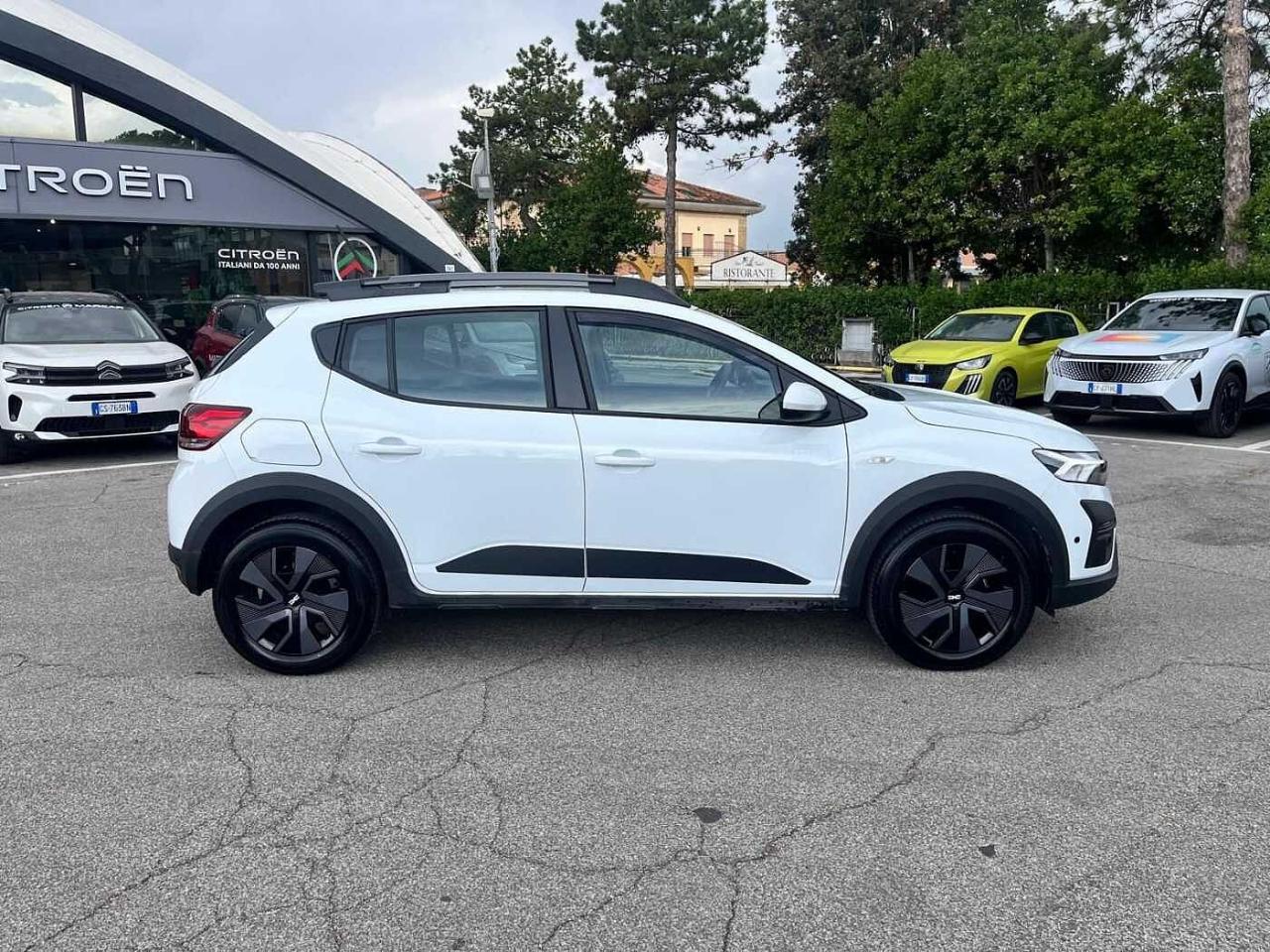 Dacia Dacia Sandero usata, con barre tetto modulari grigio megalite