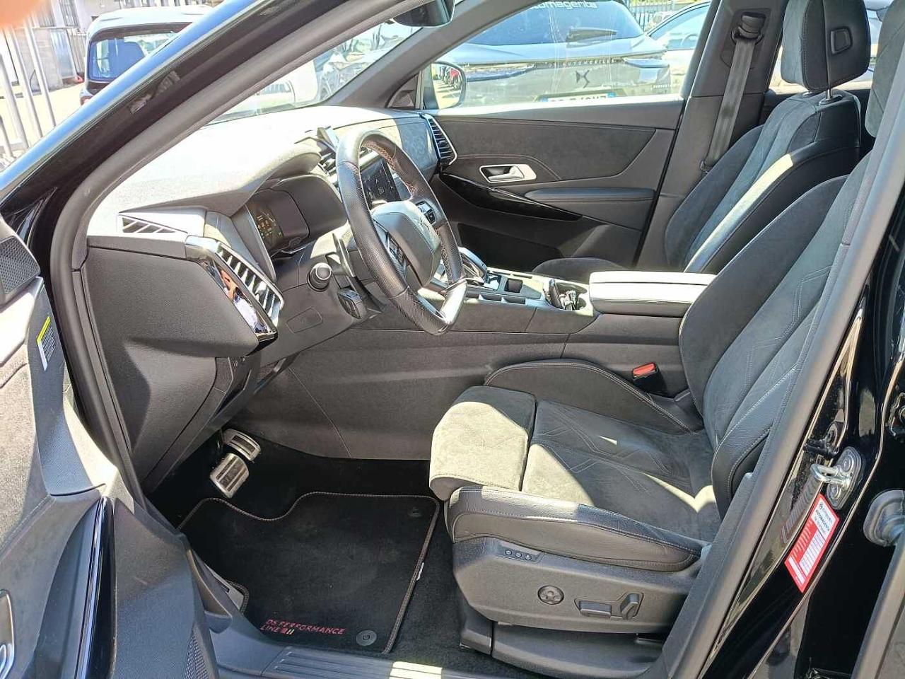 DS DS DS7 usata, con cerchi in lega leggera