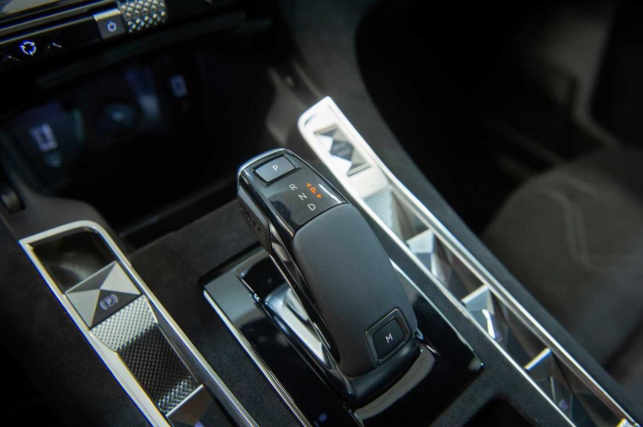 DS DS DS7 usata, con assistente di corsia