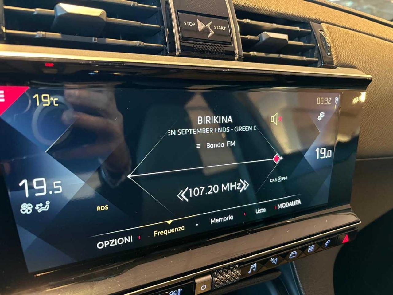 DS DS DS7 usata, con cerchi in lega leggera