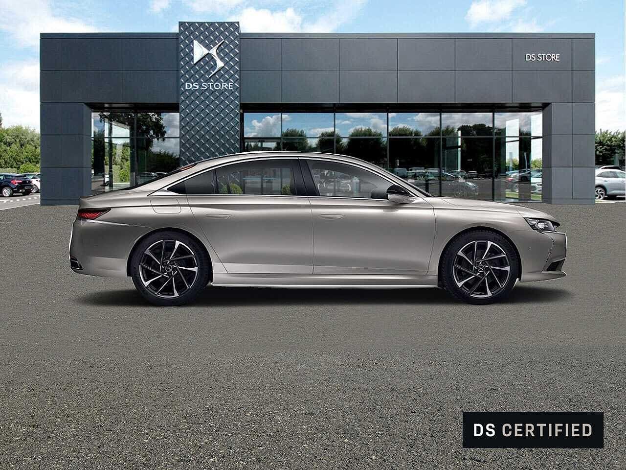 DS DS DS 9 usata, con gancio traino