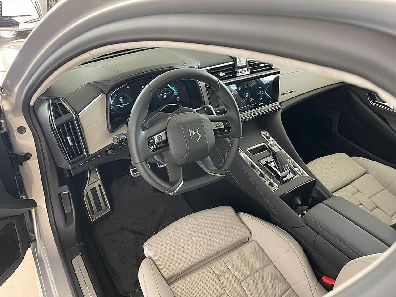 DS DS DS 9 usata, con dab radio